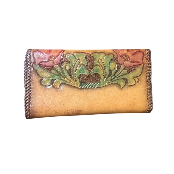 Vintage Handmade 1970’s Embossed Tooled Leather Clutch Hinged Clasp to‎ Close - Picture 3 of 11